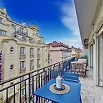 Nestor&jeeves - Le Victoria - - Terrace